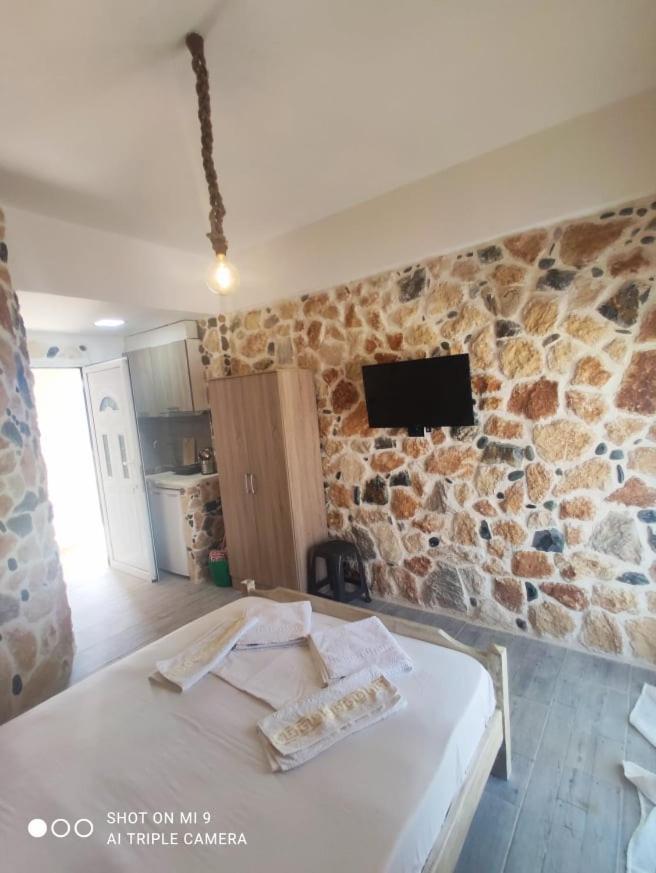 Malvina Rooms Kallithea  Экстерьер фото